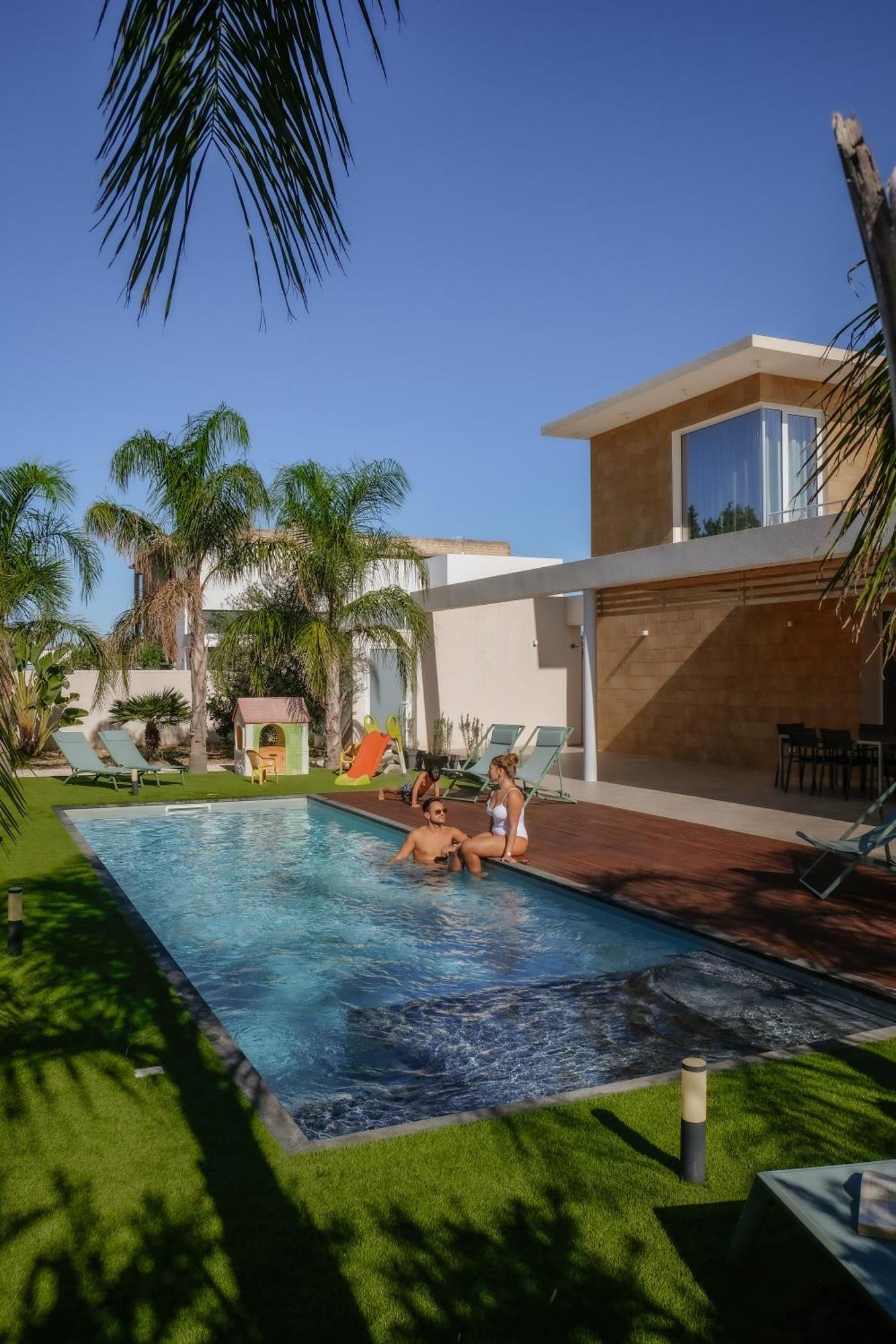 Villa Vanni เมนฟี ภายนอก รูปภาพ
